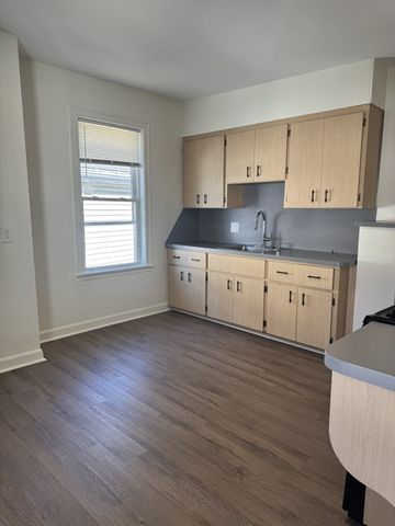 382 Salem 2, Medford, MA 02155