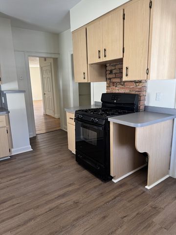 382 Salem 2, Medford, MA 02155