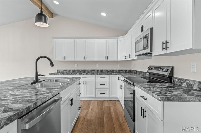 10523 Acorn Drive, Hillsboro, MO 63050