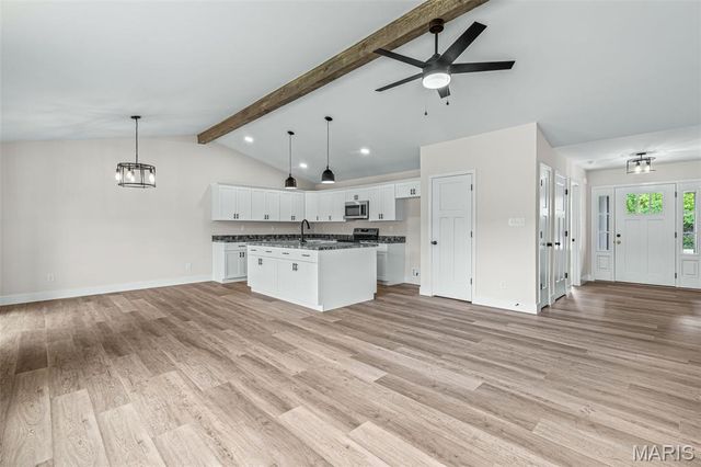 10523 Acorn Drive, Hillsboro, MO 63050