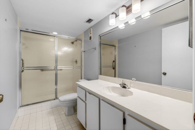 6655 Kensington Lane, Delray Beach, FL 33446