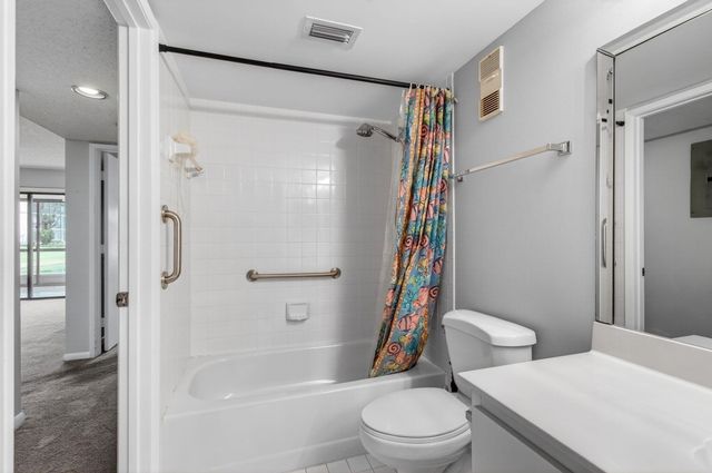 6655 Kensington Lane, Delray Beach, FL 33446