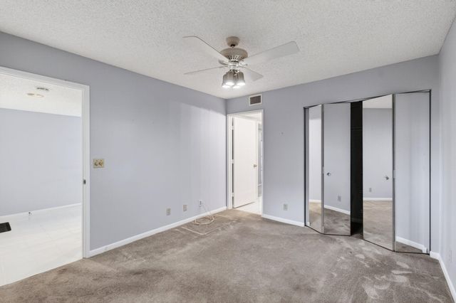 6655 Kensington Lane, Delray Beach, FL 33446