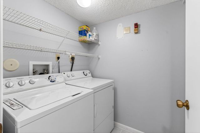 6655 Kensington Lane, Delray Beach, FL 33446