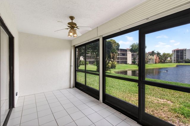 6655 Kensington Lane, Delray Beach, FL 33446