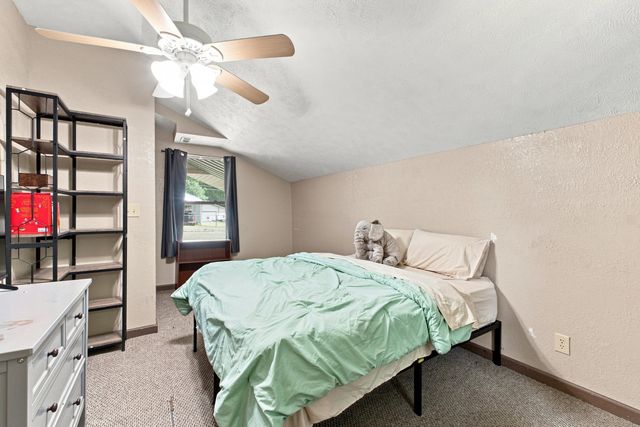 1211 N Warren Avenue, Springfield, MO 65802