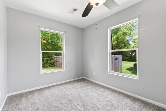 1211 N Warren Avenue, Springfield, MO 65802