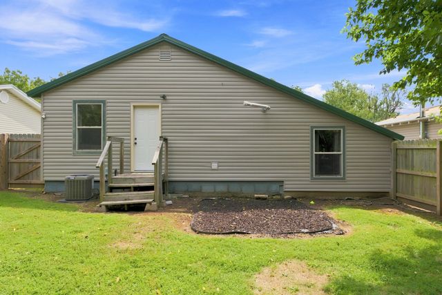 1211 N Warren Avenue, Springfield, MO 65802