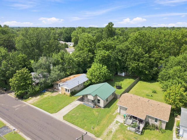 1211 N Warren Avenue, Springfield, MO 65802
