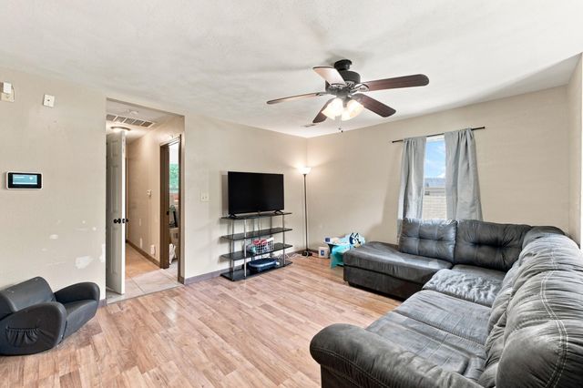 1211 N Warren Avenue, Springfield, MO 65802