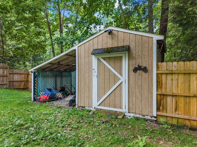 25 Raccoon Alley, Hillsborough, NH 03244