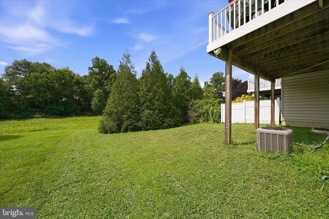 325 LATROBE DR, Newark, DE 19702