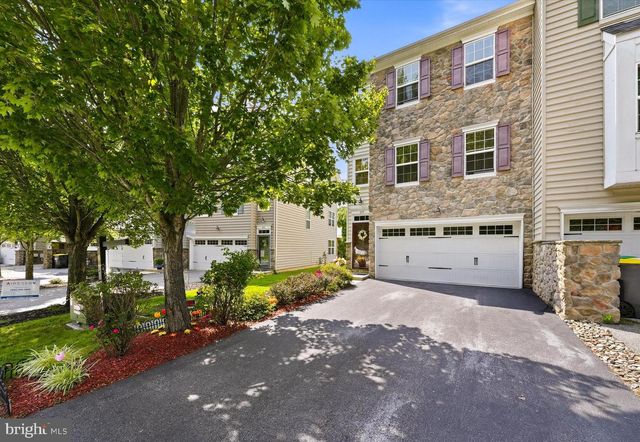 325 LATROBE DR, Newark, DE 19702