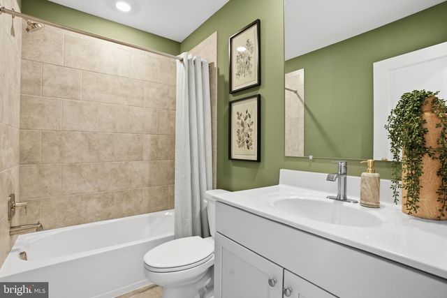 7610 RIVER REACH RD, Baltimore, MD 21244