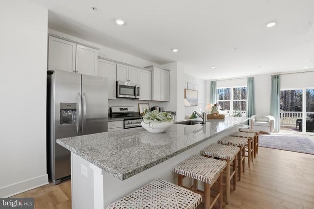 7610 RIVER REACH RD, Baltimore, MD 21244