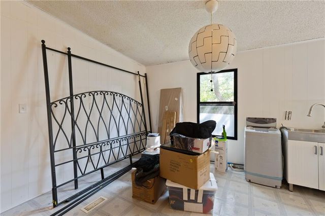 511 S Main Street, La Monte, MO 65337