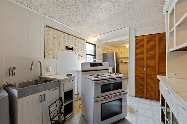 511 S Main Street, La Monte, MO 65337