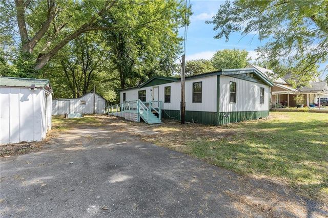 511 S Main Street, La Monte, MO 65337