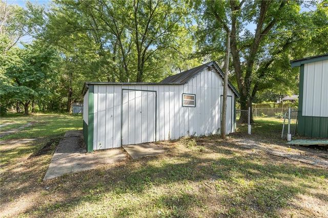 511 S Main Street, La Monte, MO 65337