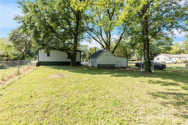 511 S Main Street, La Monte, MO 65337