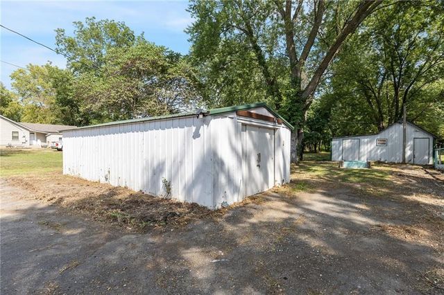 511 S Main Street, La Monte, MO 65337