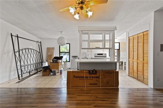 511 S Main Street, La Monte, MO 65337