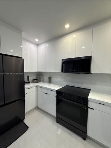 8037 W 36th Ave 6, Hialeah, FL 33018