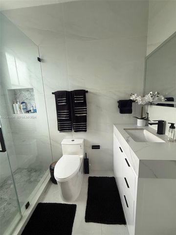 8037 W 36th Ave 6, Hialeah, FL 33018