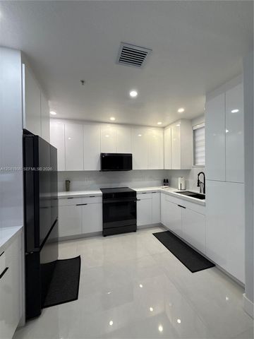 8037 W 36th Ave 6, Hialeah, FL 33018