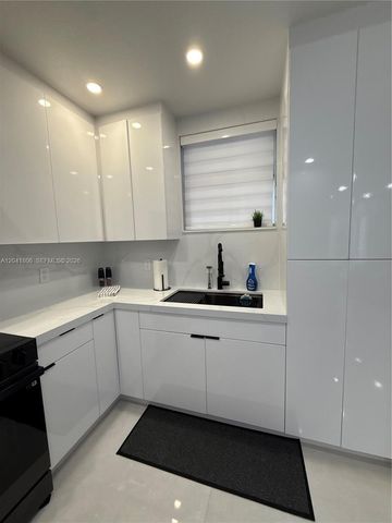 8037 W 36th Ave 6, Hialeah, FL 33018
