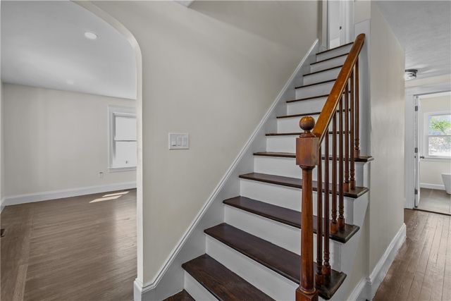25 Gloria Street, Pawtucket, RI 02861