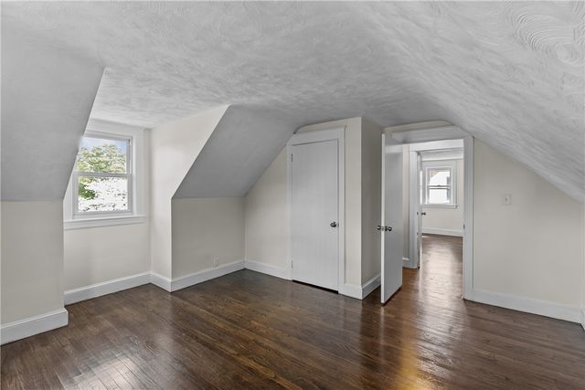 25 Gloria Street, Pawtucket, RI 02861