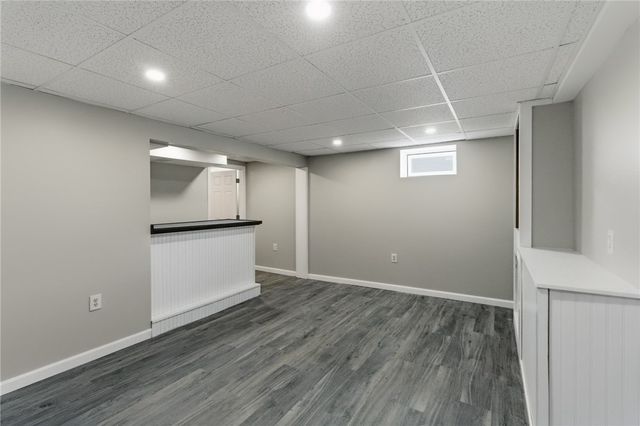 25 Gloria Street, Pawtucket, RI 02861