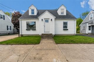 25 Gloria Street, Pawtucket, RI 02861