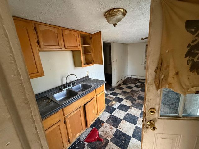 2320 Hamilton Avenue, Columbus, OH 43211