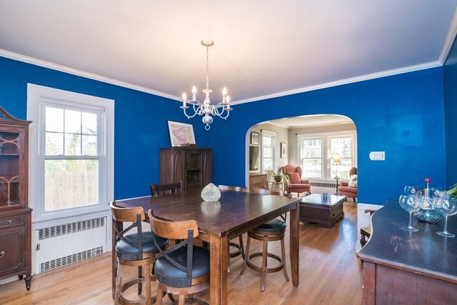 28 Rencelau St, Springfield, MA 01118