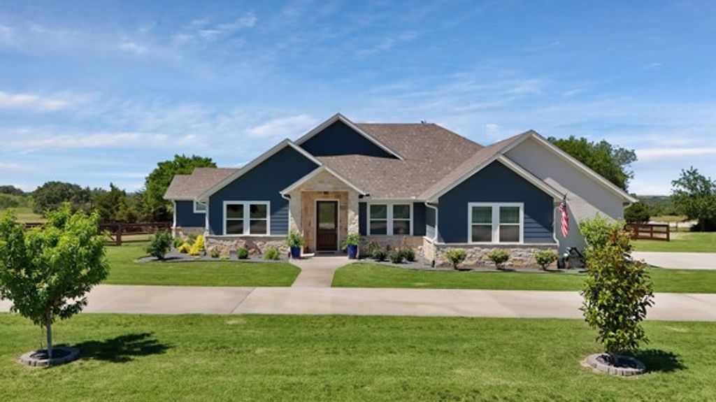 119 Cody Avenue, Decatur, TX 76234