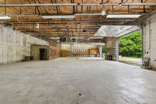 14224 Edmond Lake Road, Jones, OK 73049