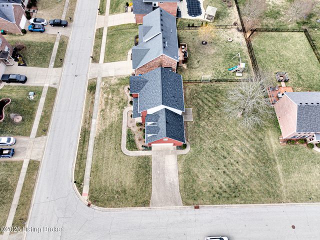 11507 Willow Branch Dr, Louisville, KY 40291