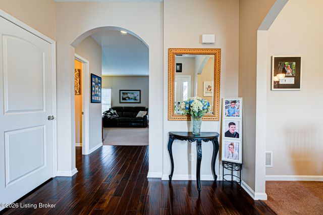 11507 Willow Branch Dr, Louisville, KY 40291