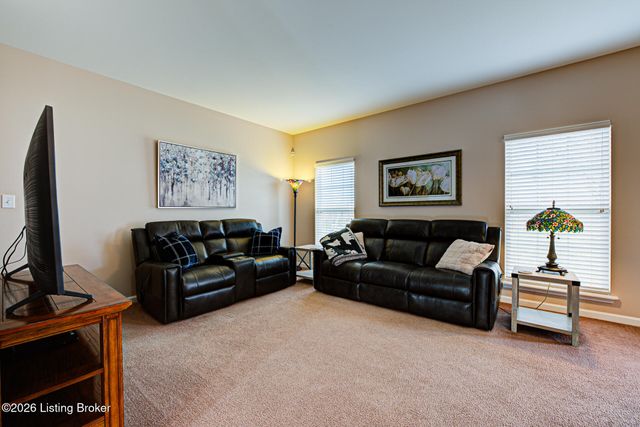 11507 Willow Branch Dr, Louisville, KY 40291