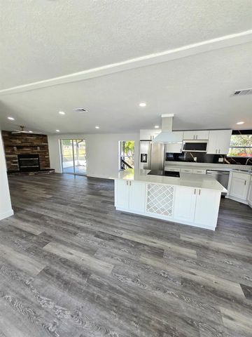 4928 ROLLINGLEN LOOP E, Lakeland, FL 33810