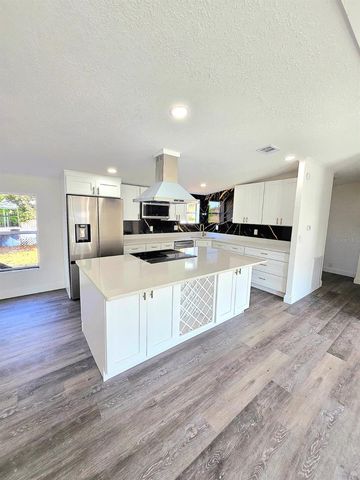 4928 ROLLINGLEN LOOP E, Lakeland, FL 33810