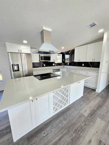 4928 ROLLINGLEN LOOP E, Lakeland, FL 33810