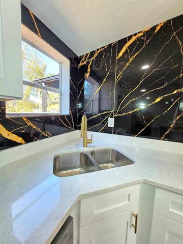 4928 ROLLINGLEN LOOP E, Lakeland, FL 33810