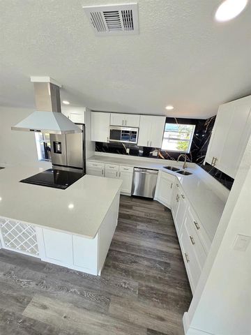 4928 ROLLINGLEN LOOP E, Lakeland, FL 33810