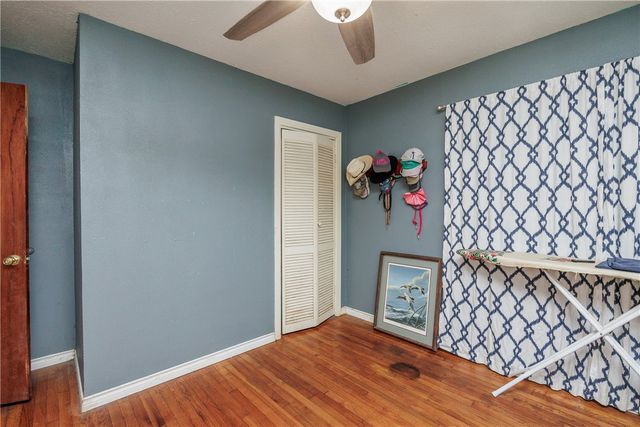 1037 Collingswood Dr, Corpus Christi, TX 78412