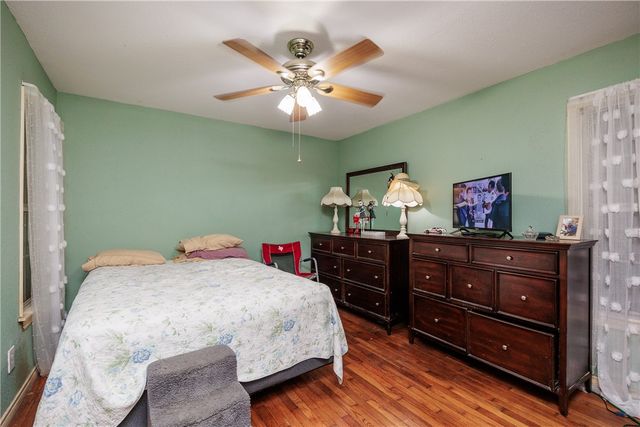 1037 Collingswood Dr, Corpus Christi, TX 78412