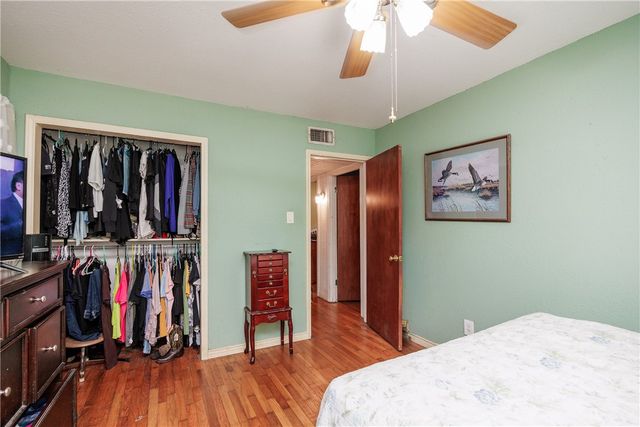 1037 Collingswood Dr, Corpus Christi, TX 78412