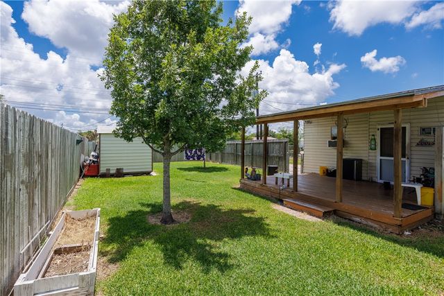 1037 Collingswood Dr, Corpus Christi, TX 78412